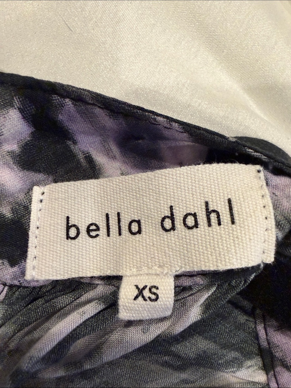 BELLA DAHL Black Floral Long-Sleeve Blouse with Lavender Print Size XS - Picture 2 of 8